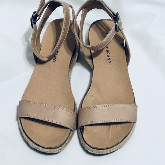 Lucky Brand Garston Women's Leather Sandals - Picture 2 of 11